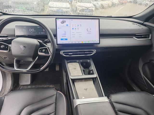 哪吒汽车 哪吒X 2023 汽车图片 #12