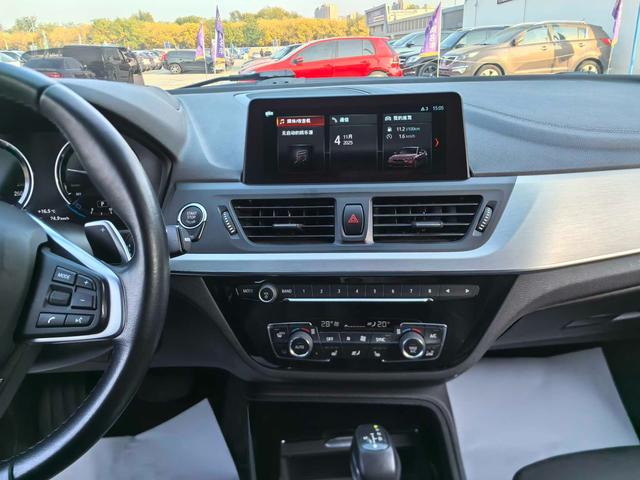 BMW 1 Series 2018 صورة سيارة #12