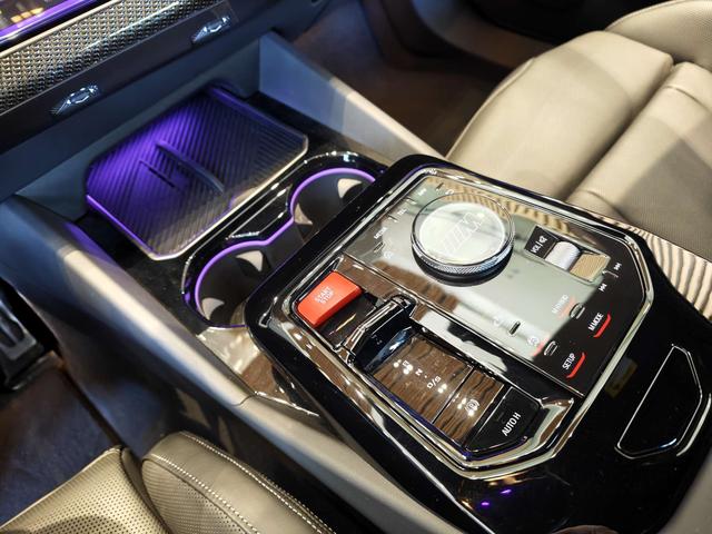 BMW M5 New Energy car image #12