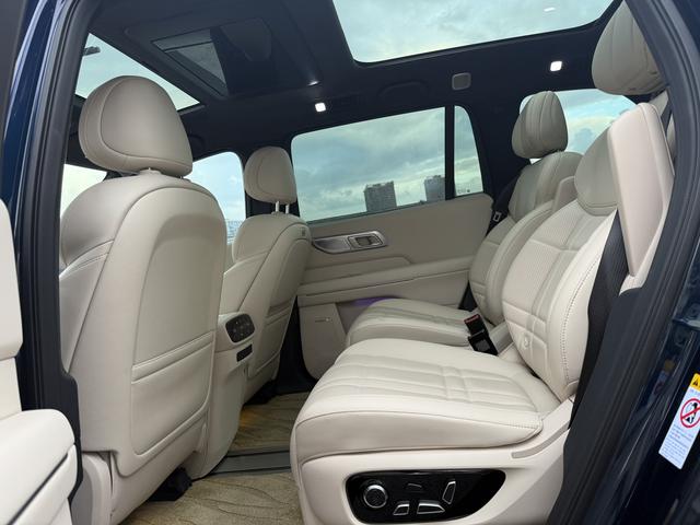 Deepal S09 2025 car image #12