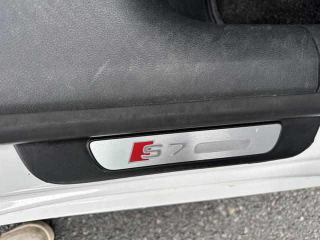 Audi S7 2016 car image #12