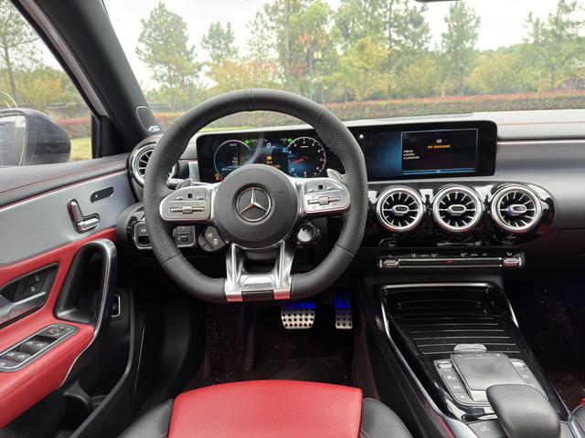 Mercedes-Benz A AMG 2020 image de voiture #12