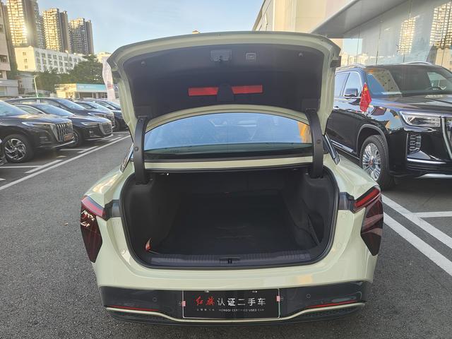 HongQi EH7 2024 car image #12