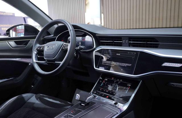 Audi A7L 2025 immagine di auto #12