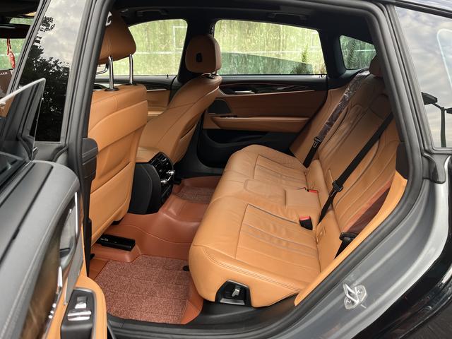 BMW 6 Series GT 2023 car image #12