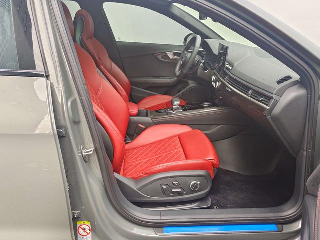 Audi S4 2023 صورة سيارة #12