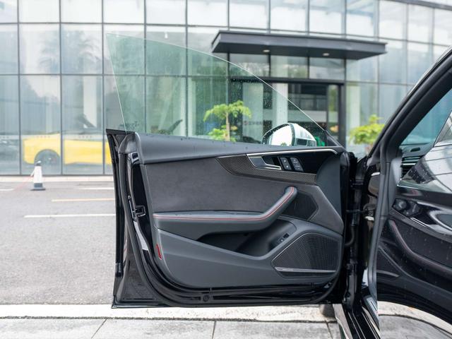 Audi RS 5 2023 car image #12