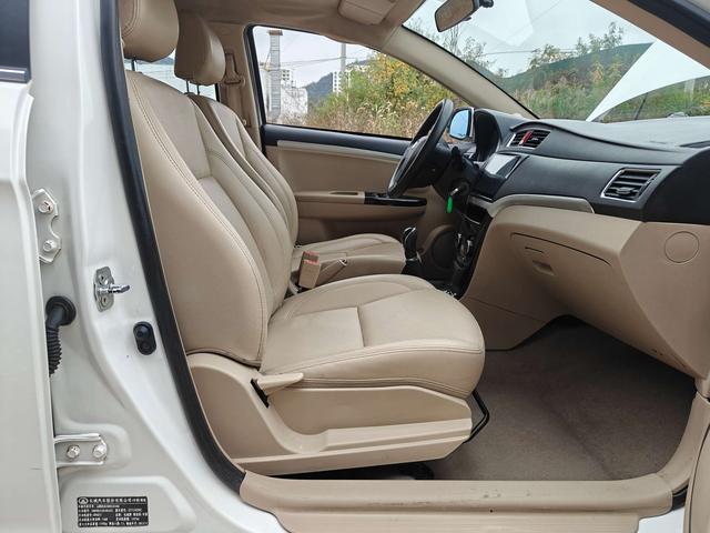 Great Wall V80 2013 car image #12