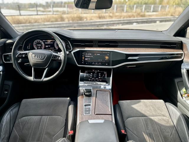 Audi A6L e-tron 2020 immagine di auto #12