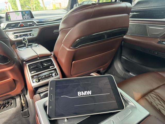 BMW 6 Series 2019 #12 BMW 6 Series 2019 car image #12