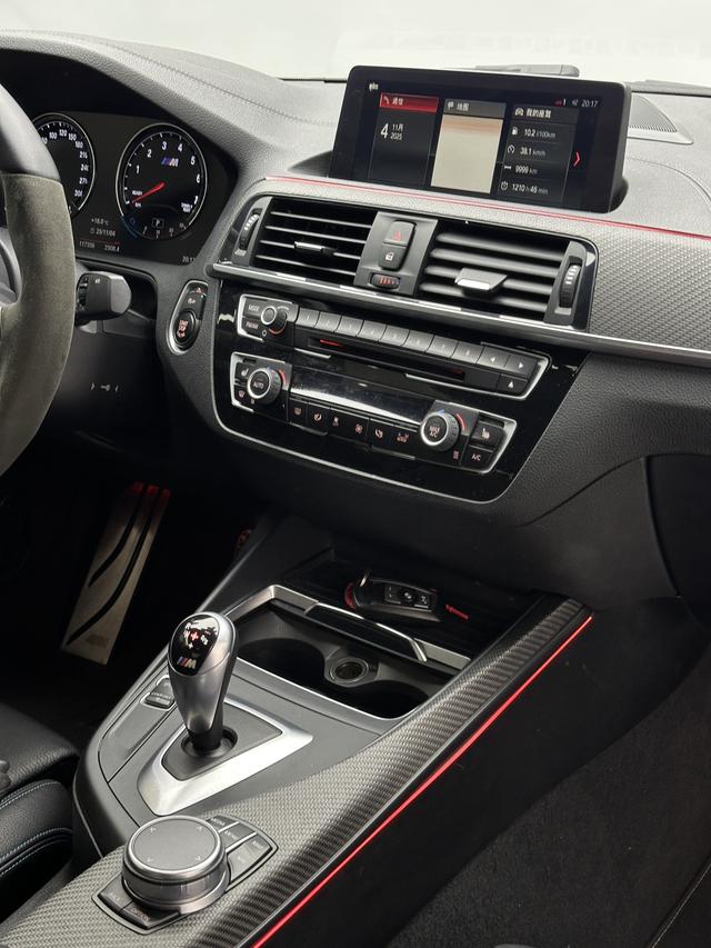 BMW M8 2018 #12 BMW M8 2018 car image #12