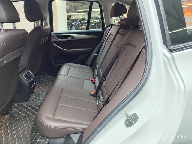 BMW M8 2022 imagem de carro #12