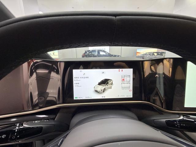 HongQi EH7 2024 car image #12