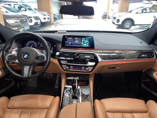 BMW 6 Series GT 2019 car image #12