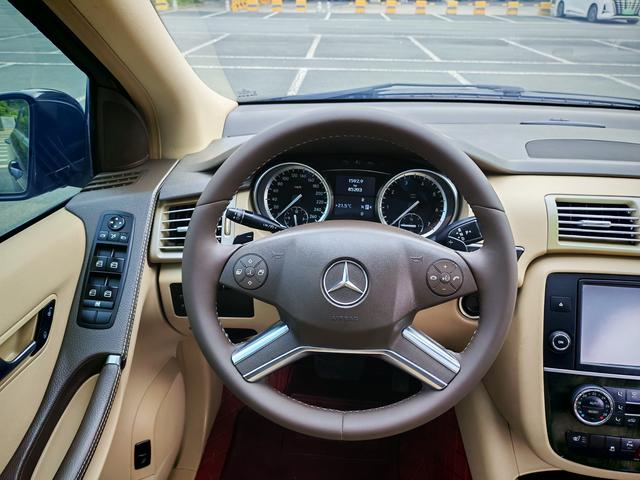 Mercedes-Benz CL Class 2017 car image #12