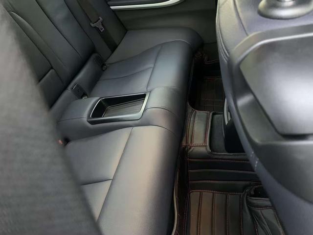 BMW X7 M60i 2017 car image #12