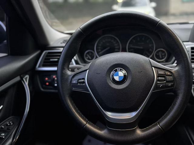 BMW X7 M60i 2016 car image #12