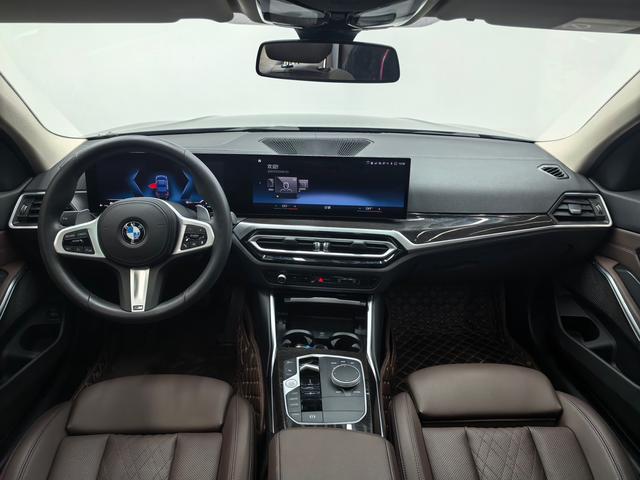 BMW M760Le 2023 #12 BMW M760Le 2023 car image #12