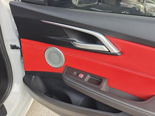 BMW 1 Series M 2022 immagine di auto #12