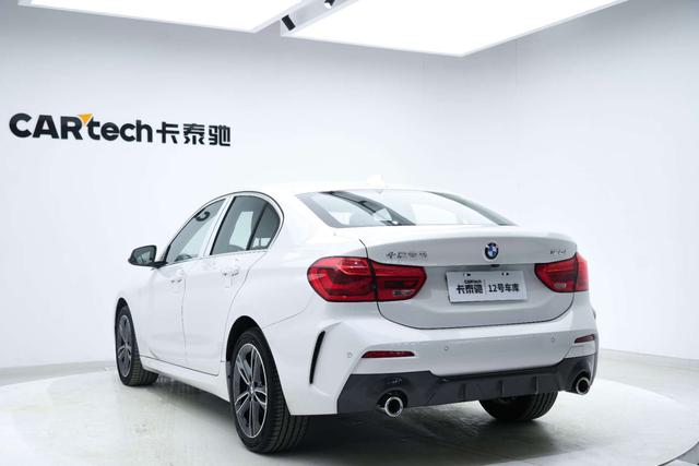 BMW 1 Series 2022 #12 BMW 1 Series 2022 car image #12