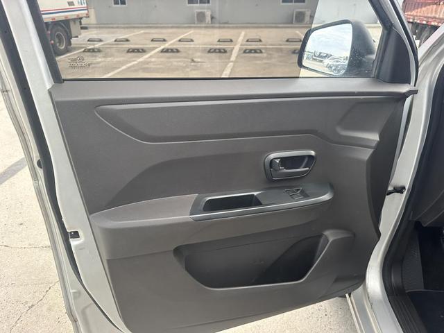 五菱汽车 五菱宏光V 2020 汽车图片 #12