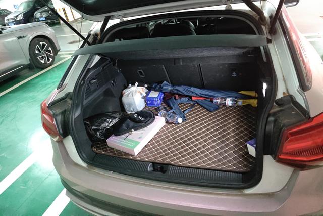 Audi Q2L e-tron 2020 car image #12