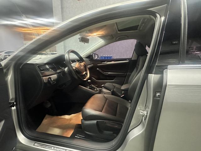 Volkswagen Sagitar 2019 immagine di auto #12