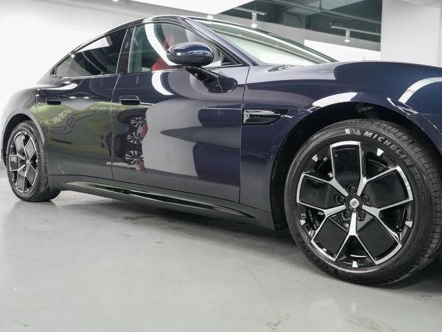 MI 2025 car image #12