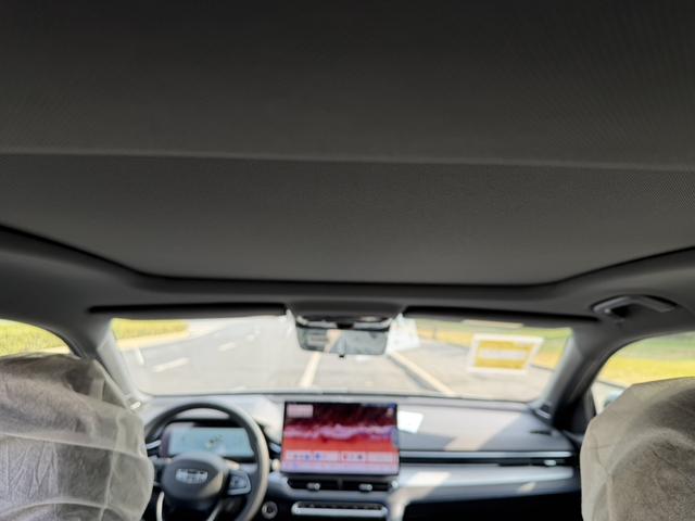 GEELY Preface 2025 car image #12