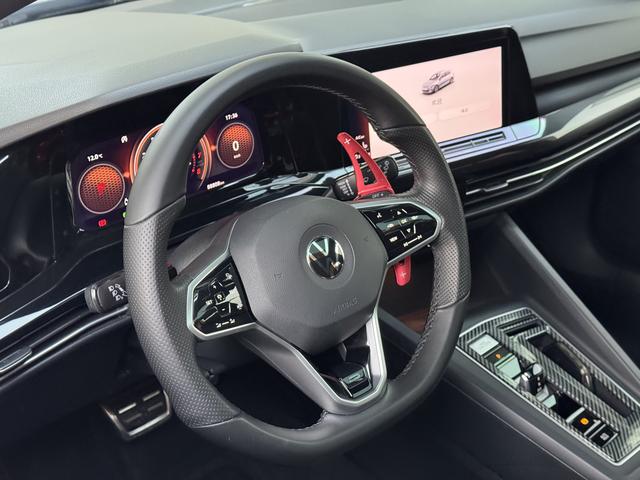 Volkswagen Golf 2021 car image #12