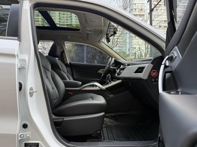 GEELY Boyue 2017 car image #12