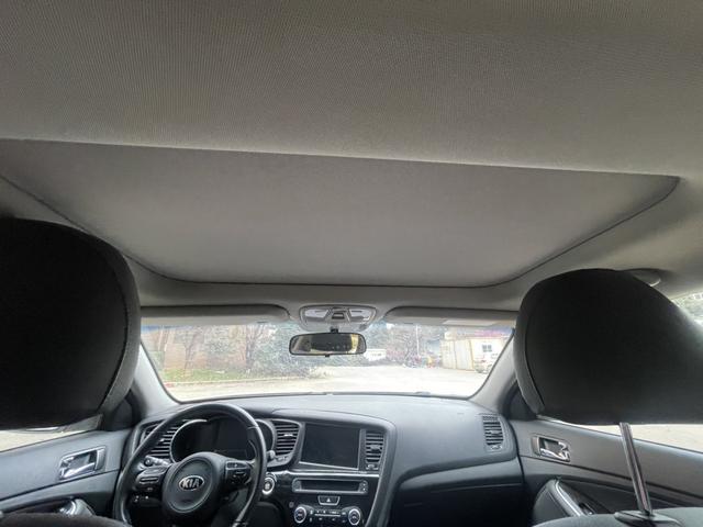 Kia K5 2015 car image #12