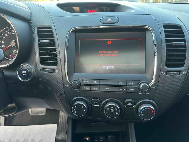 Kia K3 2016 car image #12