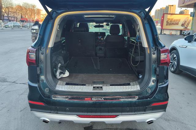 Forthing T5 L 2022 car image #12