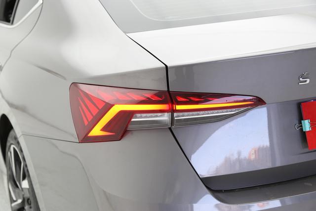 Skoda Octavia 2023 #12 Skoda Octavia 2023 car image #12