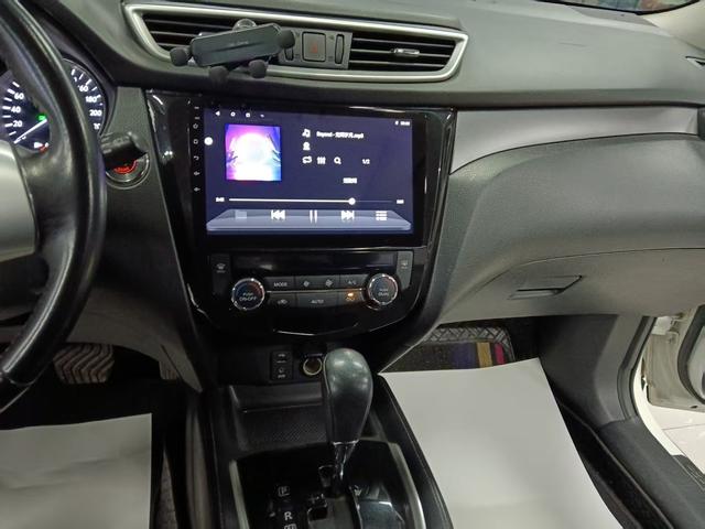 Nissan X-Trail 2016 car image #12