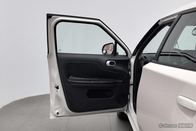 MG 3 2017 car image #12