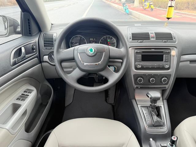 斯柯达 明锐 2010 汽车图片 #12