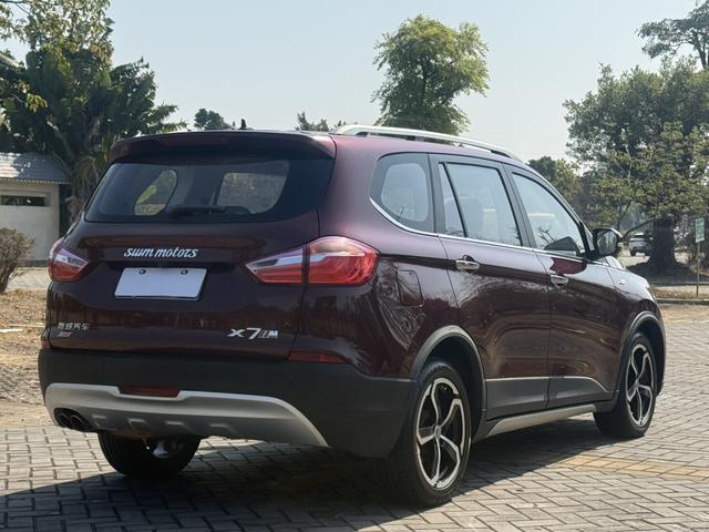 SWM斯威汽车 SWM斯威X7 2018 汽车图片 #12