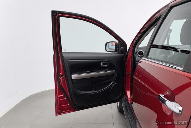 Great Wall M4 2013 صورة سيارة #12