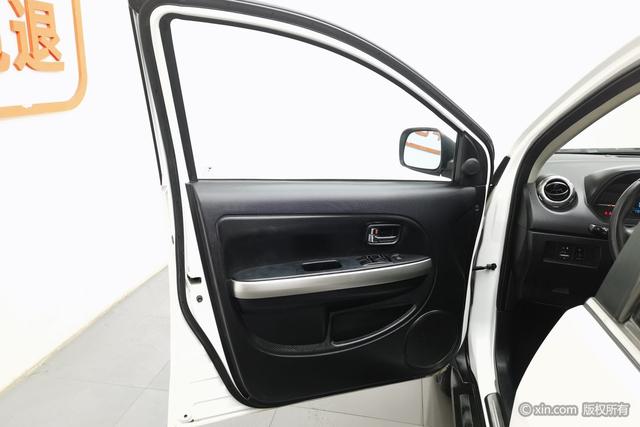 Great Wall M4 2014 car image #12