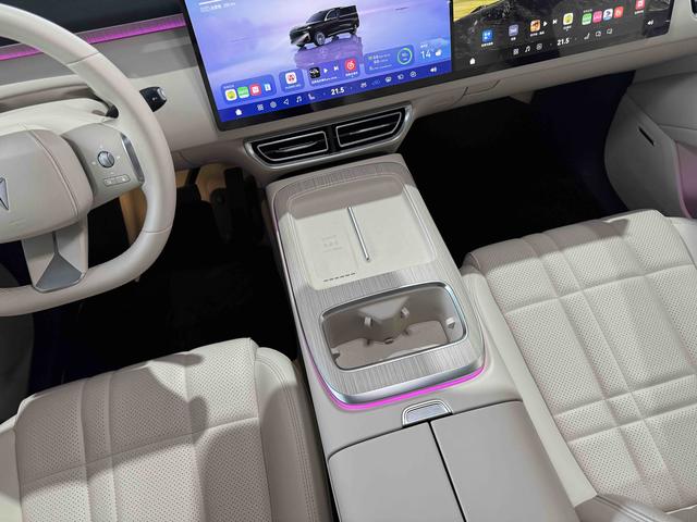 Deepal S09 2025 #12 Deepal S09 2025 car image #12