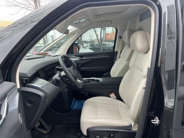 极氪 极氪009 2024 汽车图片 #12