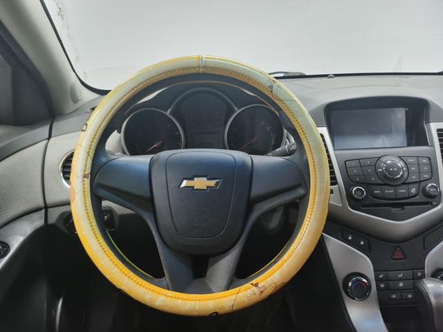 Chevrolet Cruze 2013 immagine di auto #12