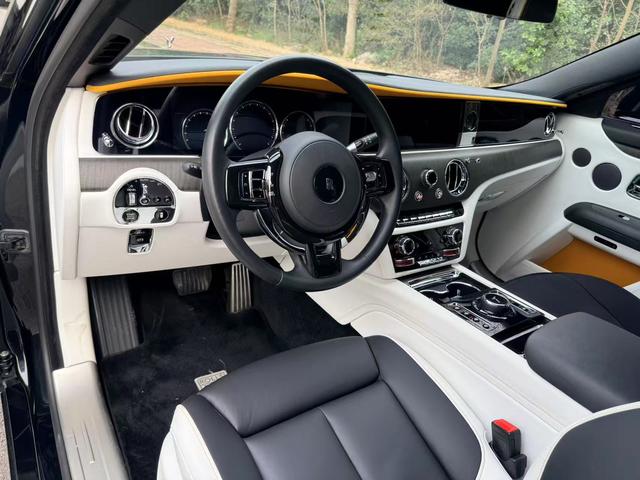 劳斯莱斯 古思特 2021 汽车图片 #12