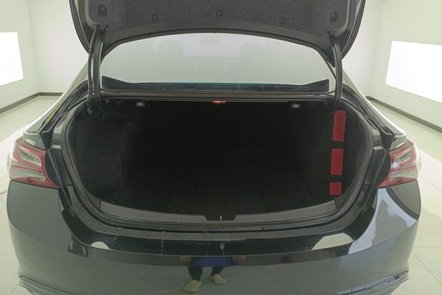 Chevrolet Malibu XL 2022 car image #12