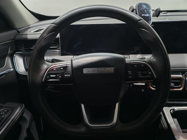 X70 PLUS 2022 #12 X70 PLUS 2022 car image #12