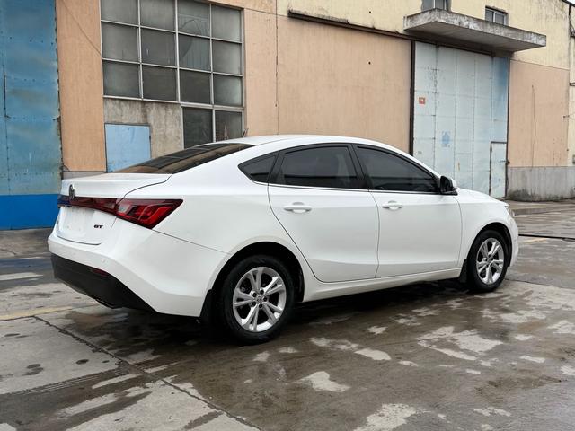 MG GT 2015 #12 MG GT 2015 car image #12