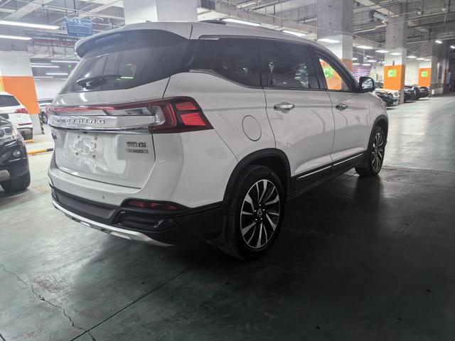 Forthing T5 2018 car image #12