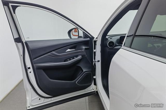 Forthing T5 EVO 2022 imagen de coche #12